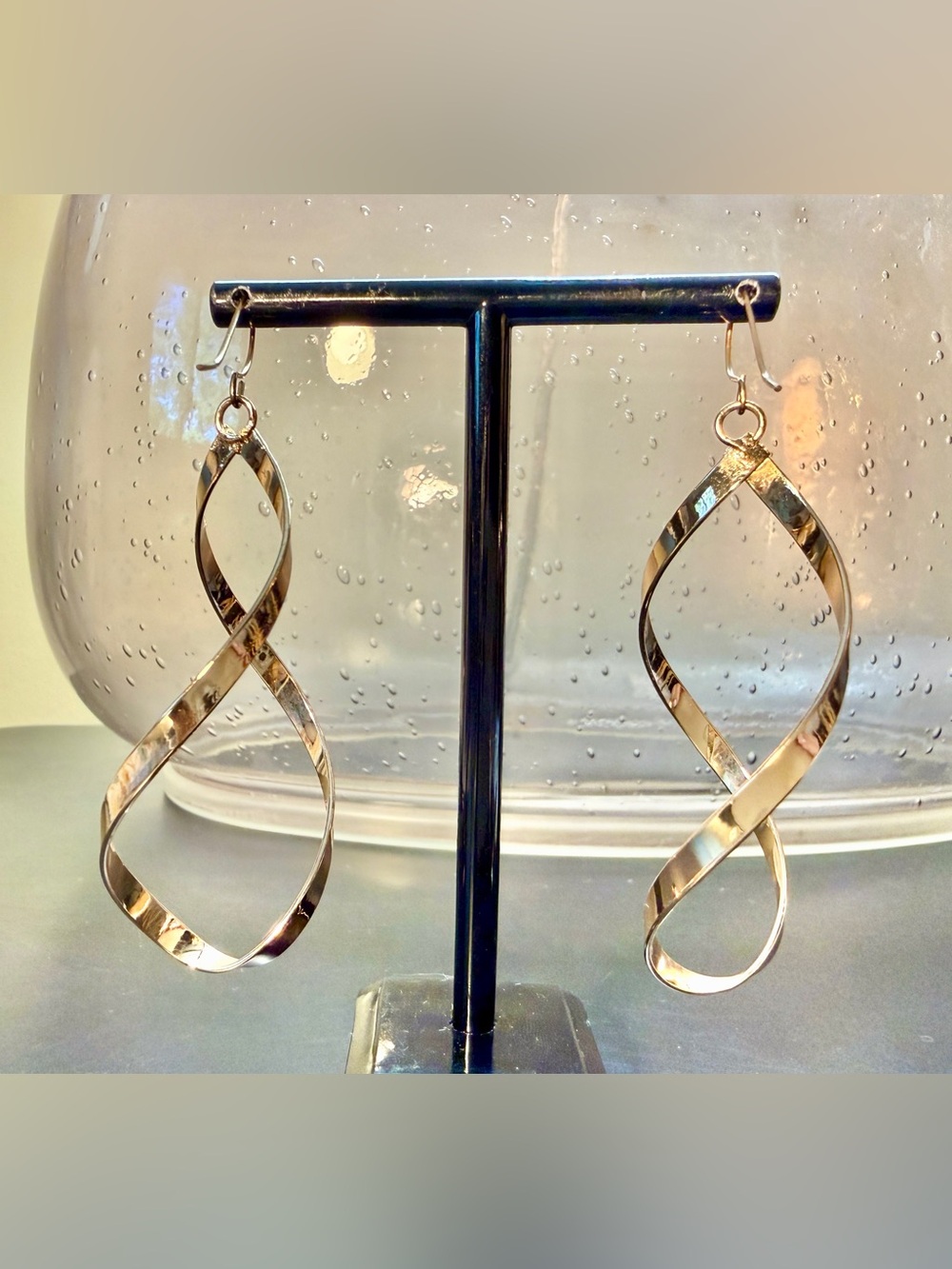 Shiny Gold Tone Infinity Swirl Design Dangle Drop Earrings